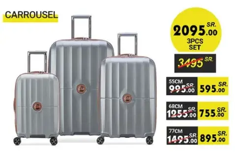 3-piece luggage set in silver.